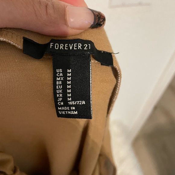 Forever21 Nude Pencil Skirt - Picture 3 of 3